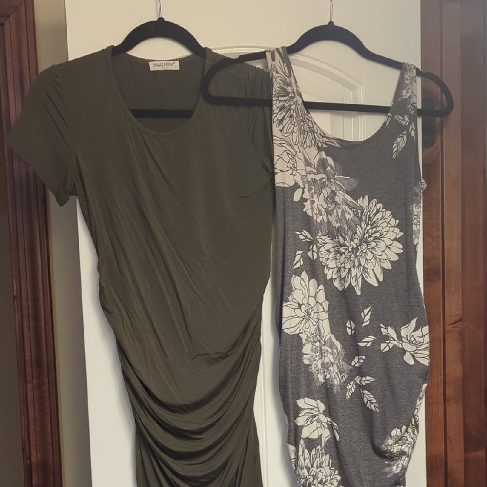 Maternity Scrunch Olive and Floral Gray Dresses Lot 2 Small